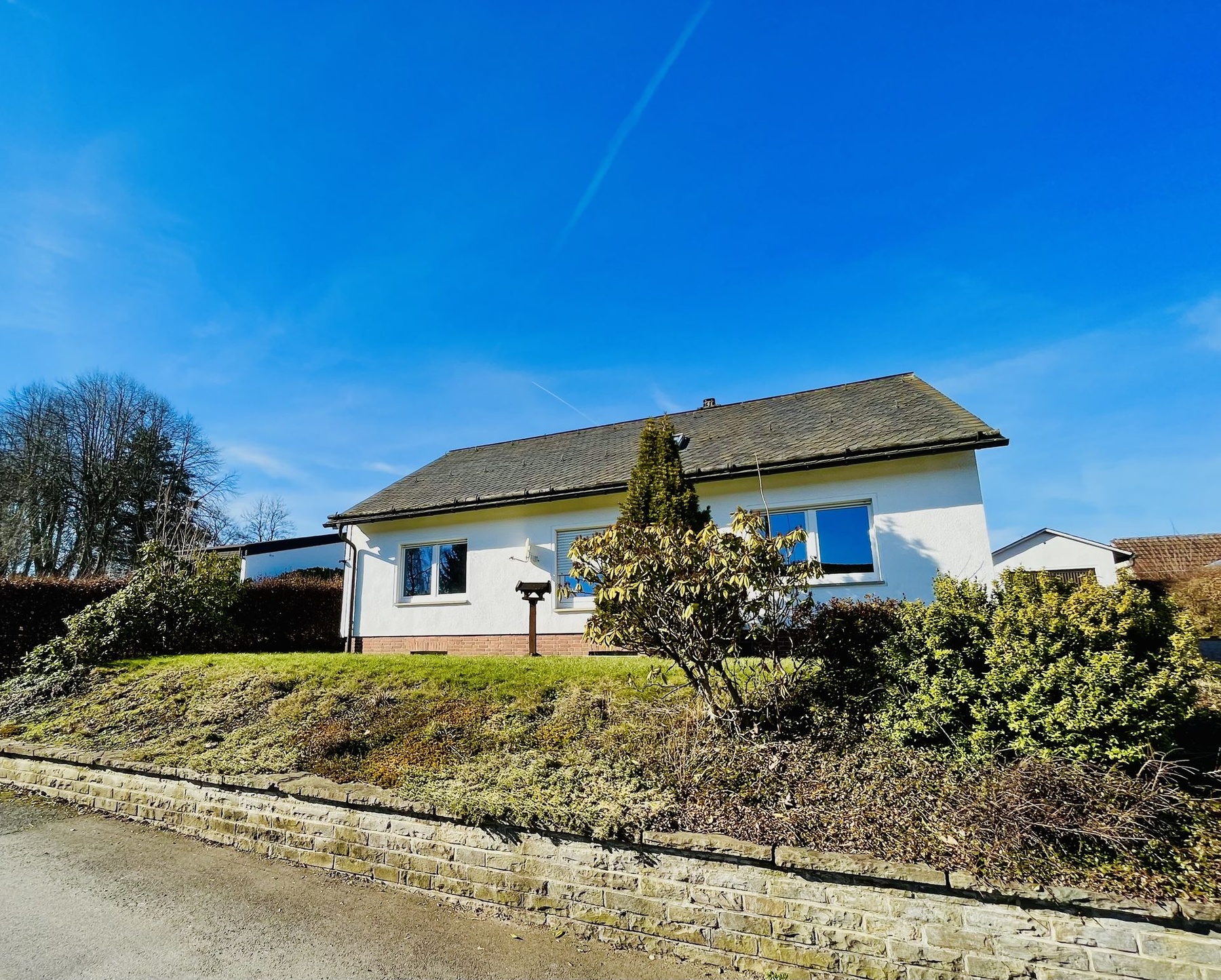 Welschen Ennest: 3 ZKB-Wohnung im Eigenheimcharakter zu vermieten